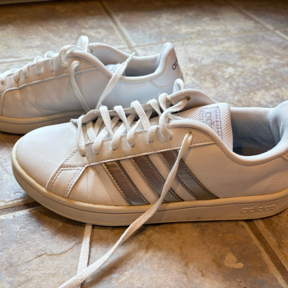 Adidas Classic White Leather Sneakers - Picture 14 of 14